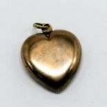 Unmarked gold heart pendant - 1.4g ~ slight dent to 1 side