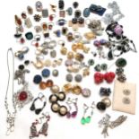 Qty of costume earrings / dress rings inc Sarah Coventry pendants etc