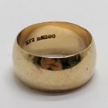 9ct hallmarked gold wide band ring - size R½ & 8.3g
