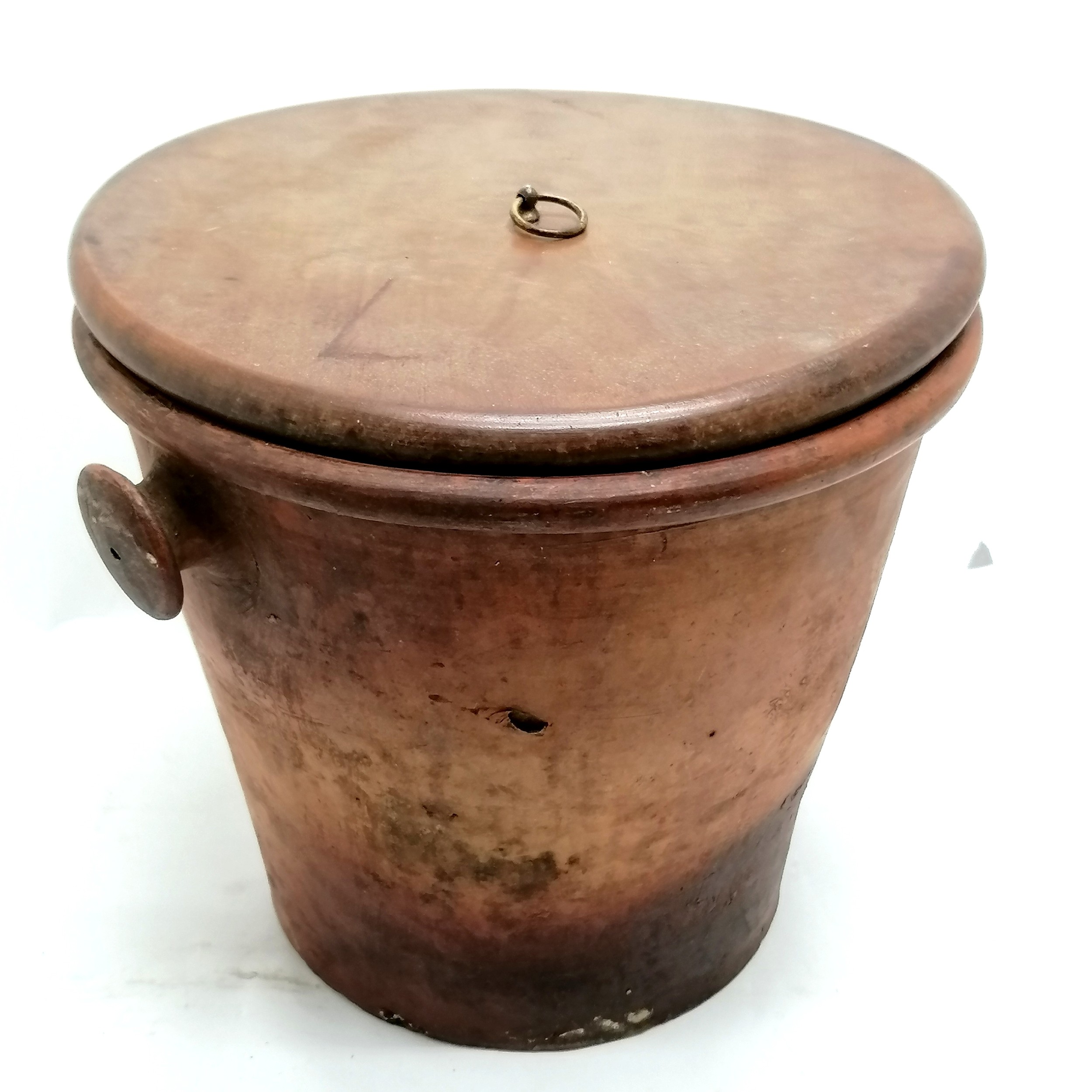 Cast iron oval cooking pot No 2 (4 gallon) - 40cm across t/w dairy pail with wooden cover (has crack - Image 3 of 3