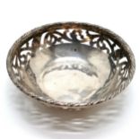 1926 silver bonbon dish / bowl with pierced decoration by Robert Pringle & Sons - 10.2cm