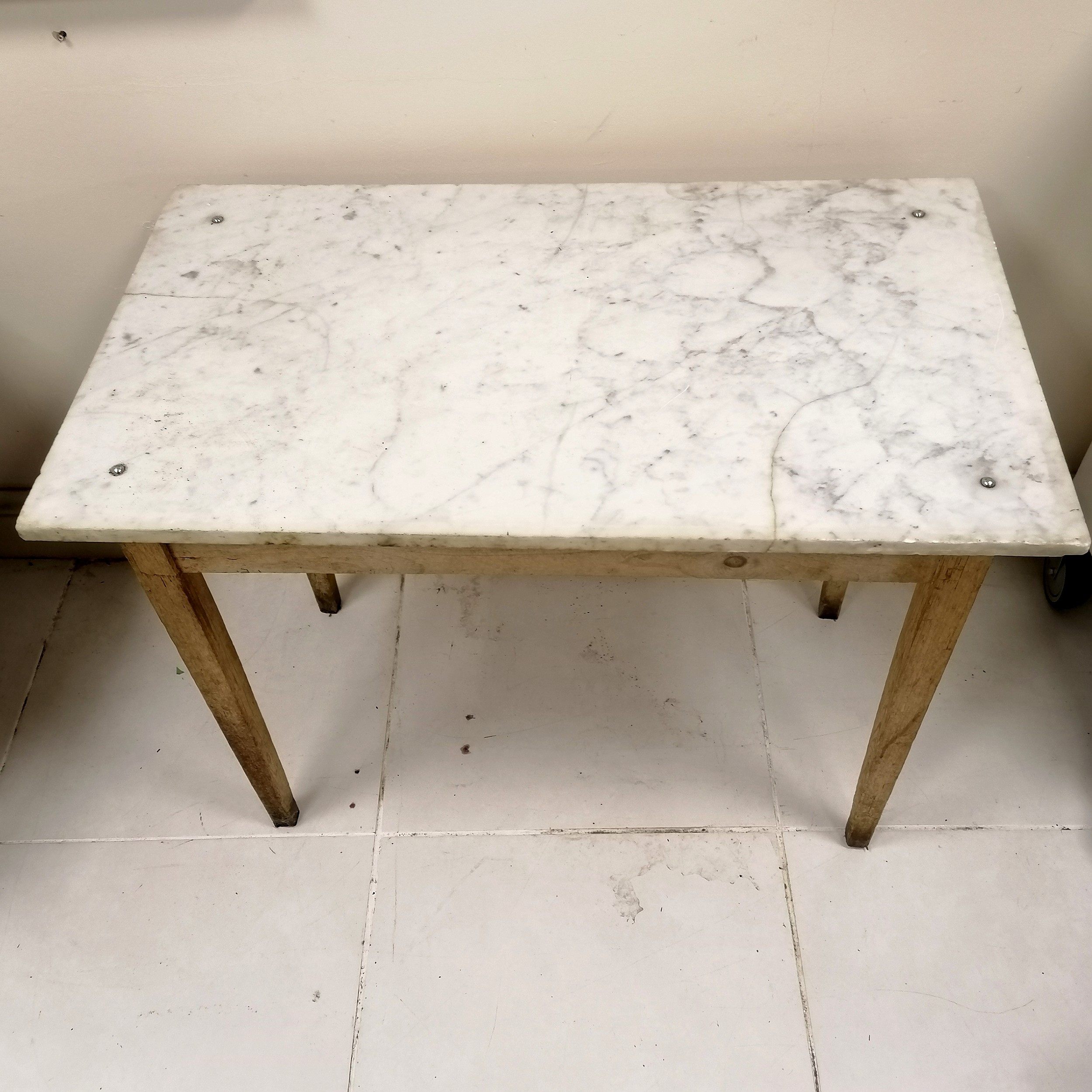 Antique marble topped pine pastry table 100cm x 58cm x 79cm high - Image 2 of 3