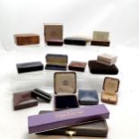 Qty of antique / vintage jewellery & watch boxes