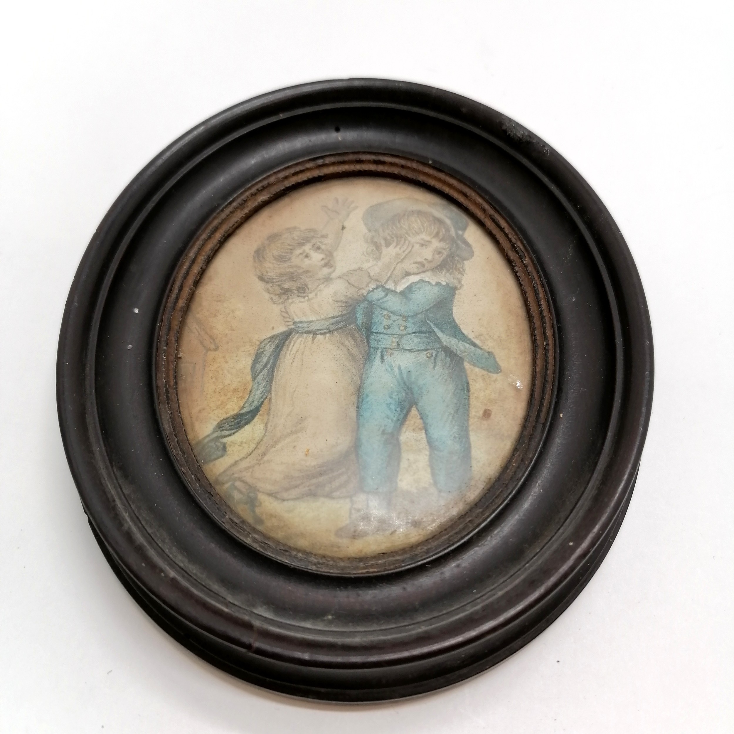 Antique portrait miniature of a gentleman in later frame (frame 21cm x 23cm) t/w hand painted - Image 5 of 5