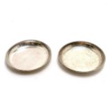 Pair of silver goldsmiths & silversmiths company pin dishes (7.5cm diameter & 63g) - slight dents to