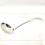 Silver hallmarked ladle London, 17cm long 71g - small dent to end of handle otherwise in good used