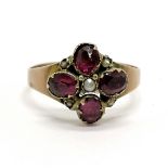 Antique unmarked garnet & pearl set ring - size P & 2.1g total weight & has old sizing mark to shank