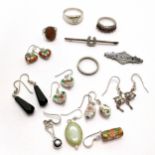 Qty of silver jewellery inc antique brooch Three Members Bar, odd earrings, 935 silver ring (a/f),