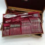 12 place setting silver plated canteen of kings pattern cutlery in original oak fitted box with