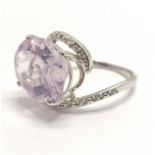 9ct hallmarked white gold lavender quartz (8.56cts & 16mm x 12mm) ring set with 14 white zircon