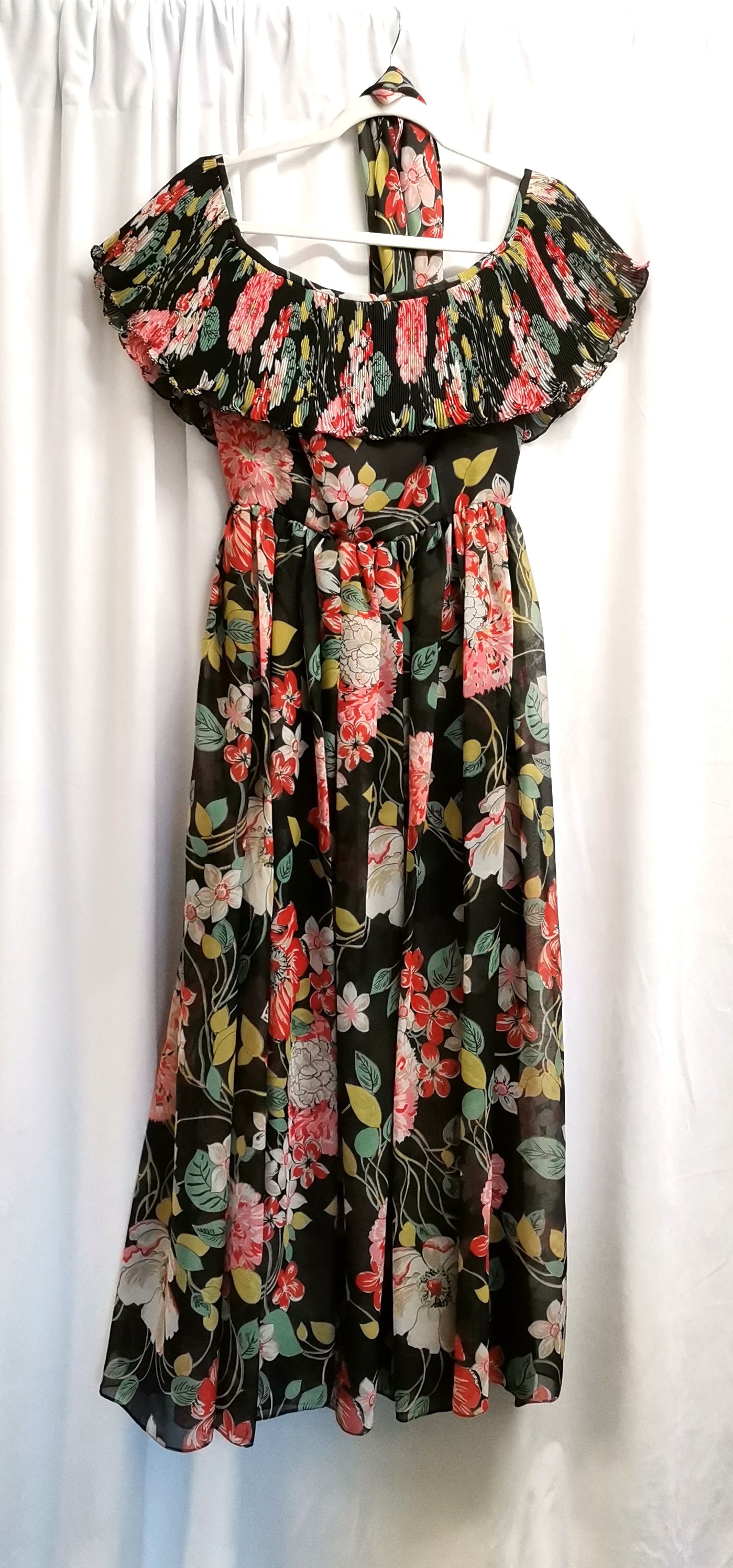 1970's Jean Varon chiffon floral dress with tie belt & large pleated collar - chest 72cm - Image 2 of 4