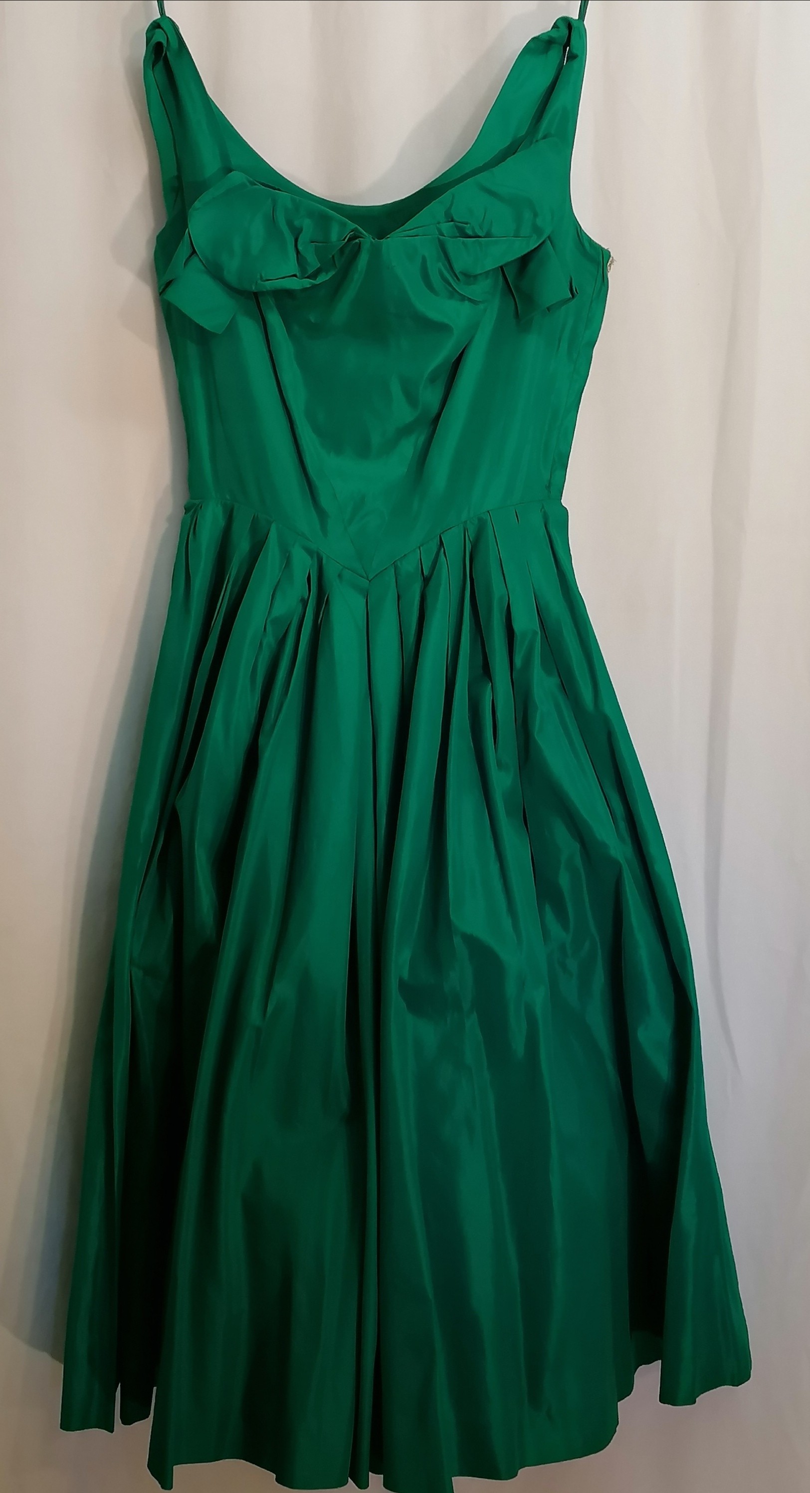 1950's Green silk evening dress by Rembrandt. In good used condition