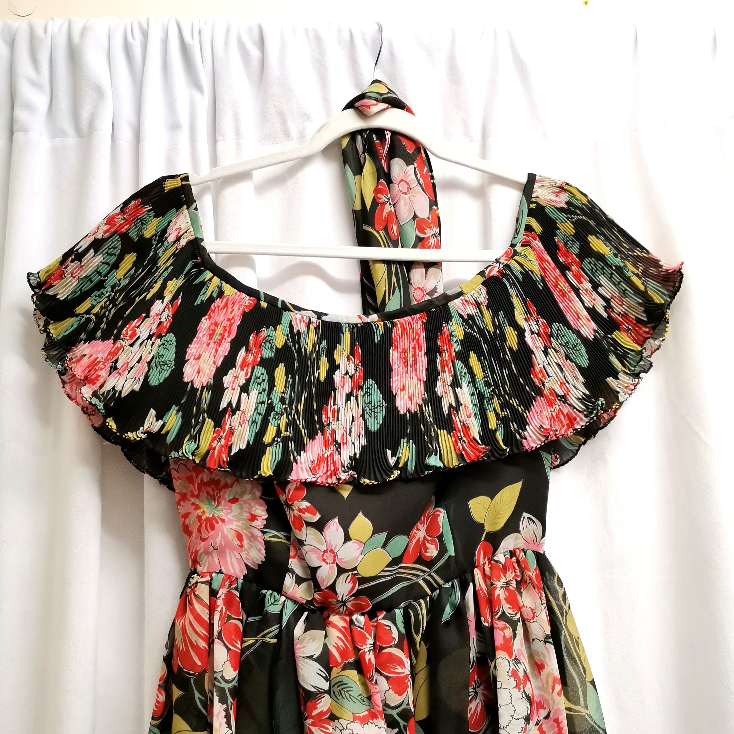 1970's Jean Varon chiffon floral dress with tie belt & large pleated collar - chest 72cm - Image 4 of 4