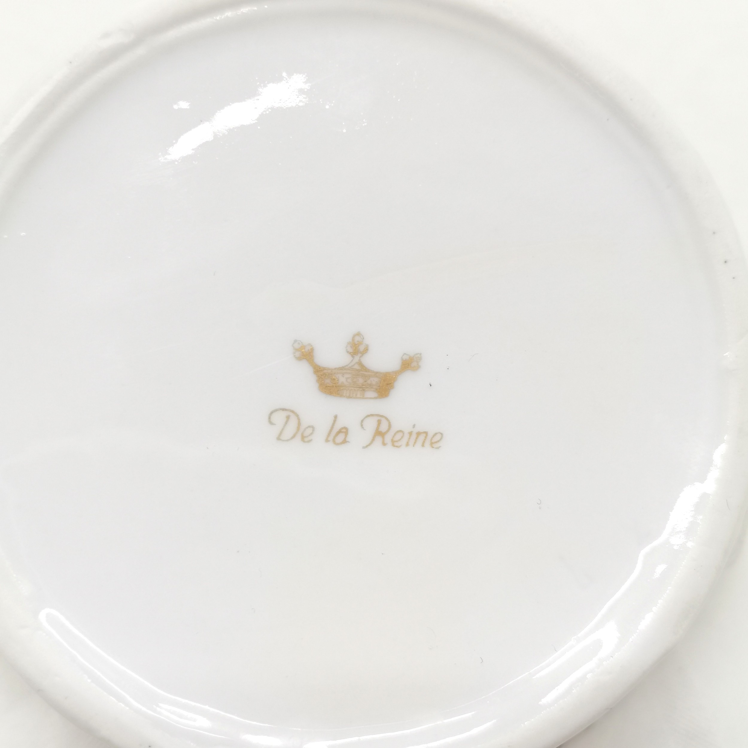 De La Reine porcelain pot pourri pot 10 cm wide x 9 cm high, De La Reine basket, t/w a Limoges - Image 6 of 6