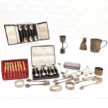 Collection of assorted silver plated flatware etc, t/w 2 silver napkin rings, cased set of six