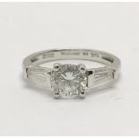 14ct white gold CZ set ring size J & 2.6g