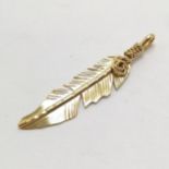14ct marked gold feather pendant - 6cm & 5.2g - SOLD ON BEHALF OF THE NEW BREAST CANCER UNIT