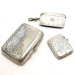 Sterling silver engraved cigarette case & 2 vestas ~ total weight 149g - all have slight dents &