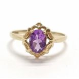 9ct hallmarked gold amethyst oval stone set ring - size P½ & 1.6g total weight