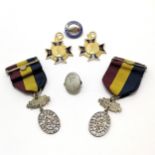 2 x Church Lad's Brigade 15 year silver medals, 2 x football CLB medallions, Women's gas