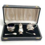 3 piece silver cruet set in fitted box - silver weight 93g & has matched dates / rubbed marks & some