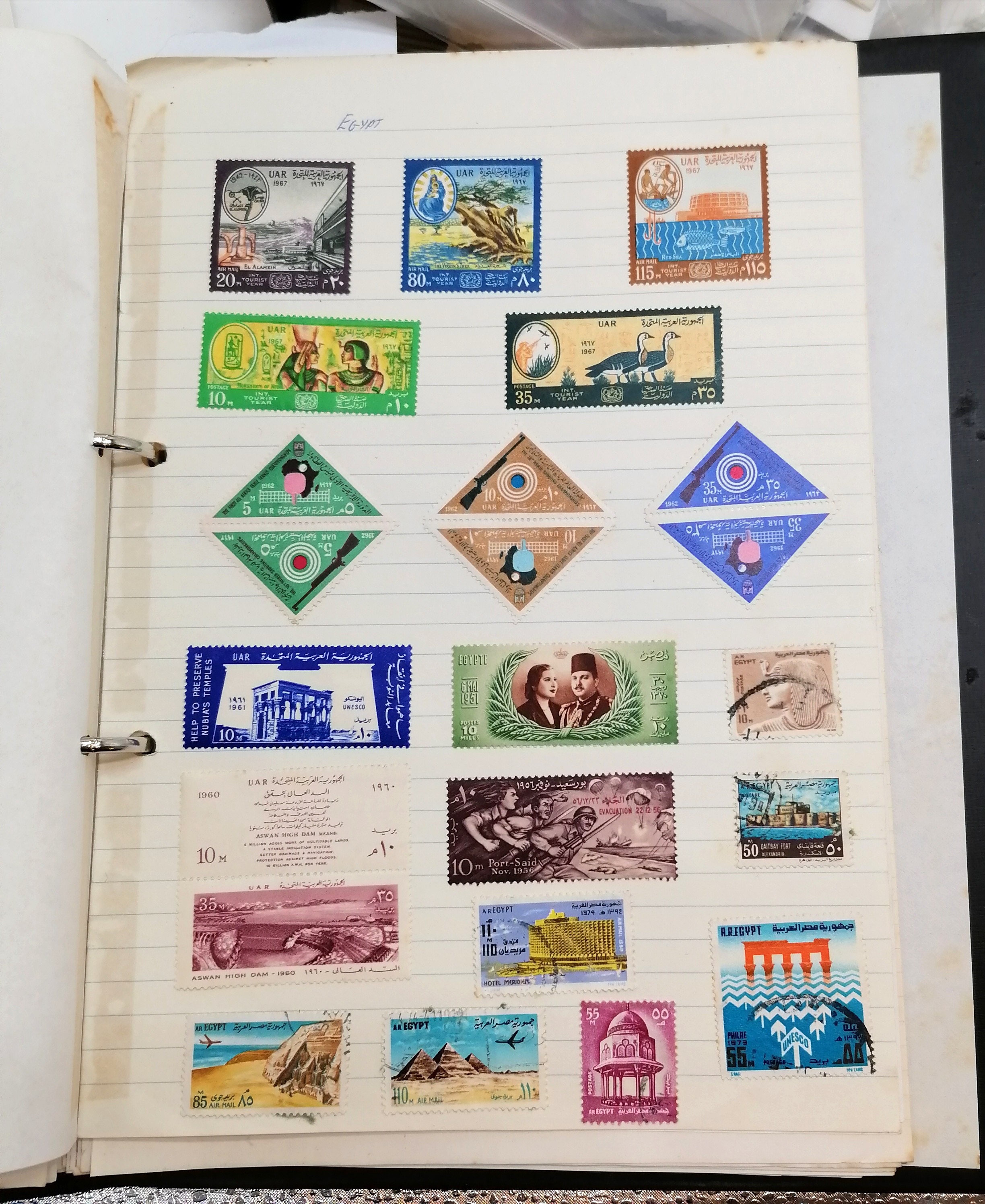 Qty of stamp albums, loose stamps, covers, 1992 + 1994 China year books etc - Image 5 of 6