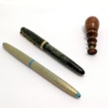 Parkers vacumatic fountain pen with 14ct gold nib, turned wooden desk seal & Sheaffer fountain pen