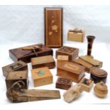 Collection of assorted boxes, to include a cigarette dispenser decorated with inlaid Scottie dogs