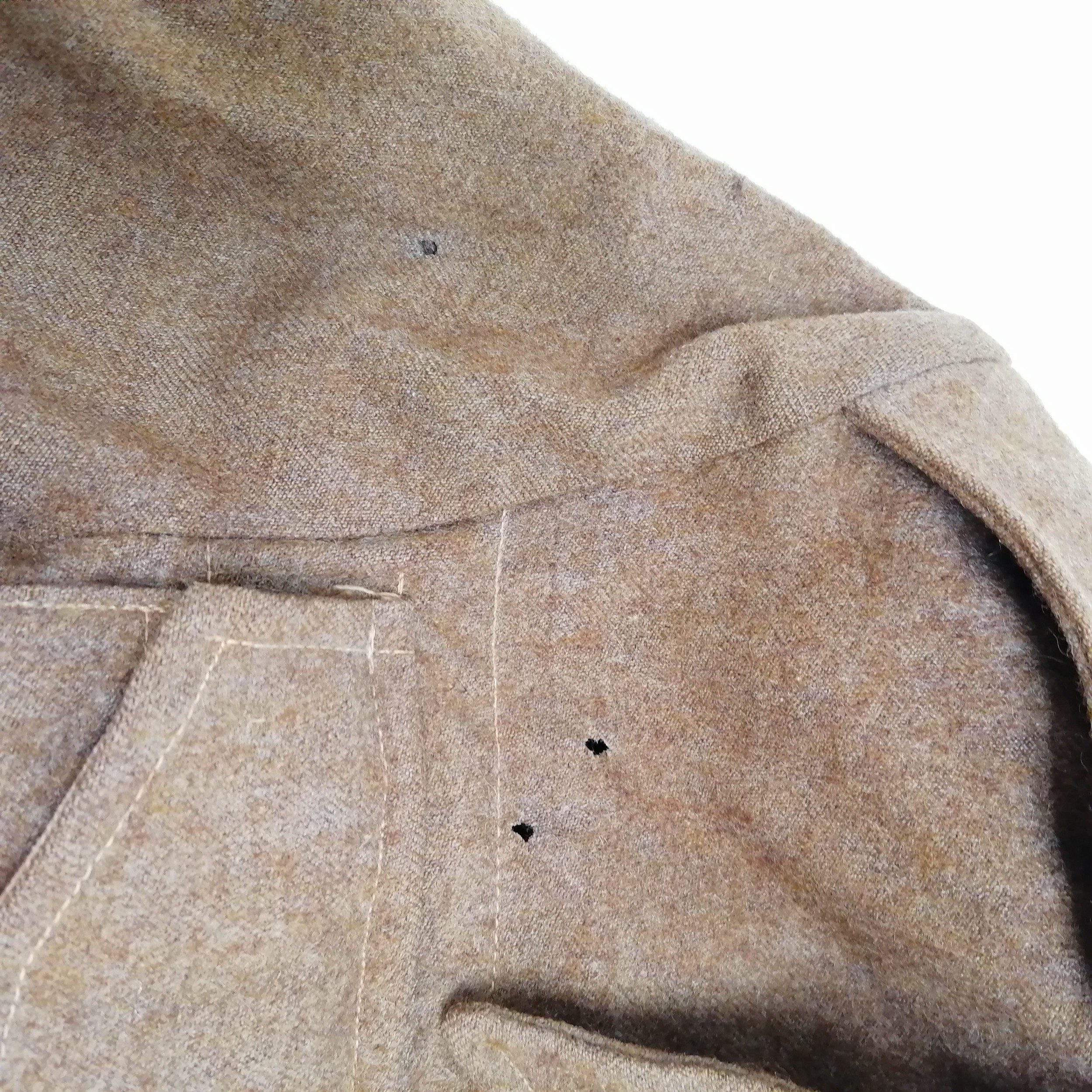 WWII (1940 dated) battle dress blouse size No 11 ~ has some moth holes otherwise in good used - Image 4 of 4