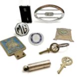Qty of automobilia inc MGA chromed vent, balloon tyre gauge, Rolls Royce tie pin, 2 x AA keys etc