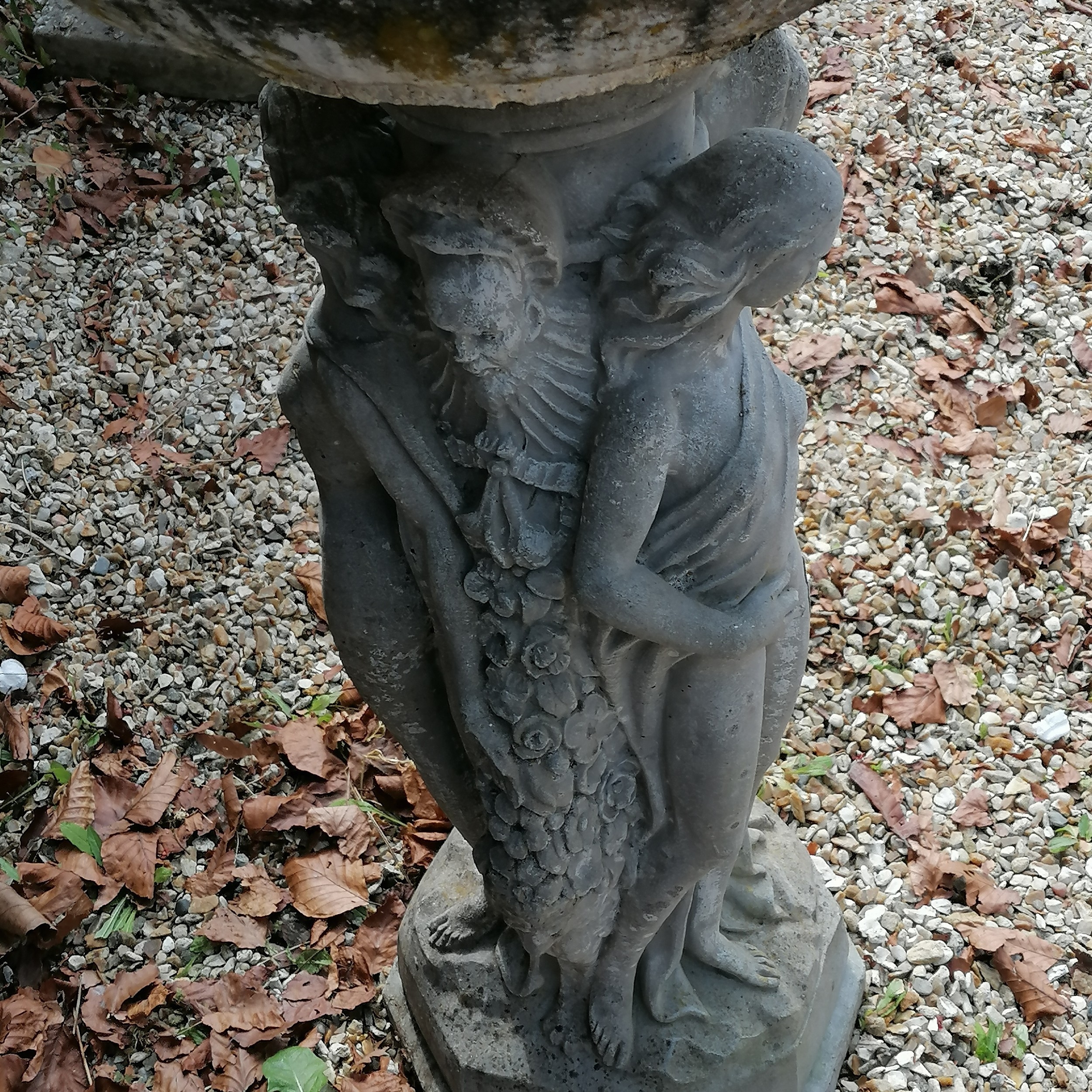 2 part bird bath with the three graces to the base 81cm high x 42cm diameter- the top has a piece - Image 2 of 3