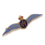 9ct gold RAF wings enamel sweetheart badge - 4cm & 2g total weight ~ slight losses