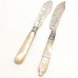 2 x Victorian silver butter knives with mother of pearl handles inc 1 by William Hutton & Sons (