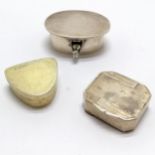 Asprey & Co Ltd 1910 silver gilt triangular pill box, 835 silver box & Mexican silver box (3.4cm