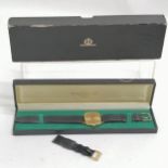 Baume & Mercier 18ct gold cased manual wind wristwatch (32mm across) in original box and outer box