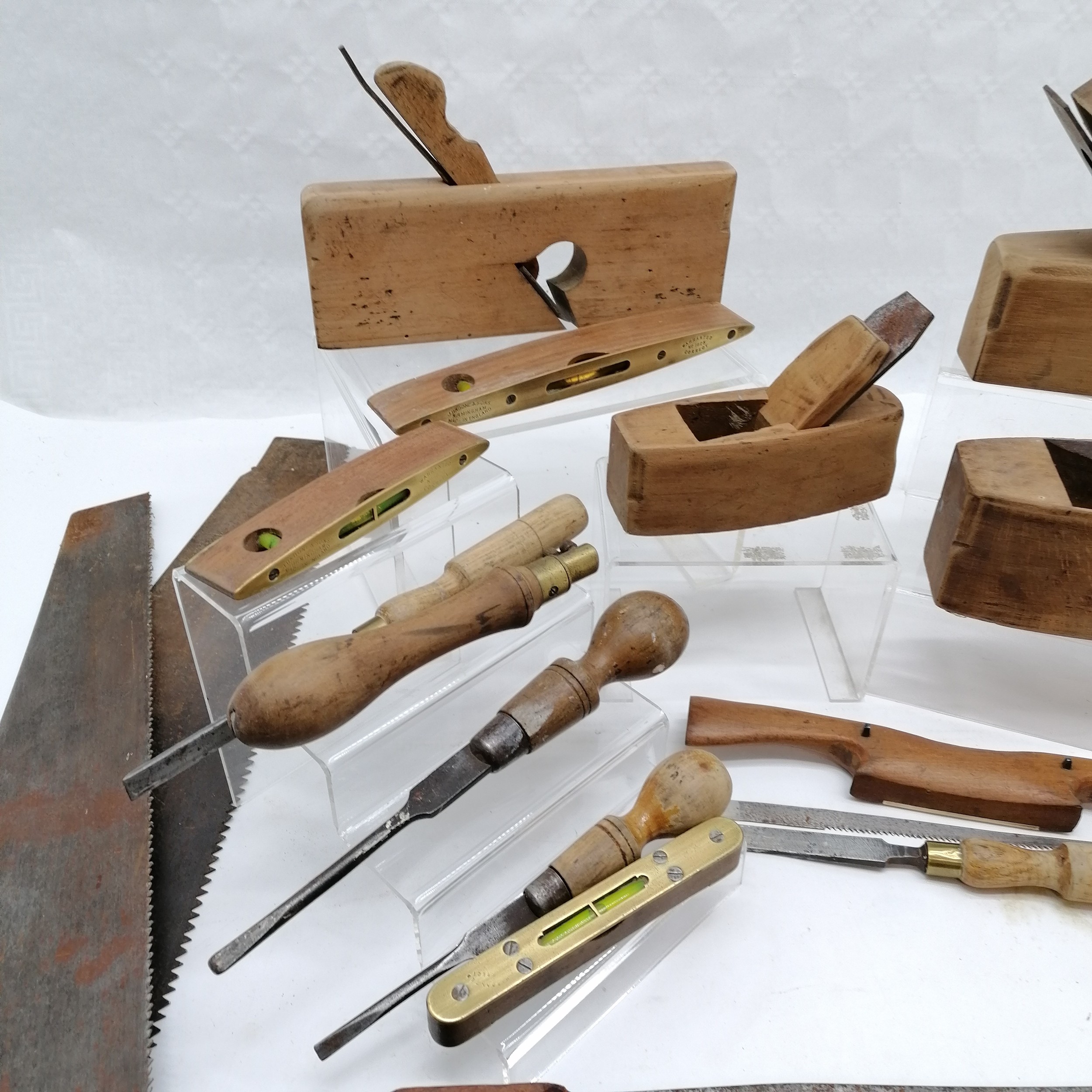 Qty of vintage tools inc 4 x saws (longest 78cm), 4 wood planes, spokeshave, 2 x J Rabone spirit - Image 8 of 8