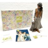 Elisa figurine #9284 "Intimidad : Compania" (Intimacy : Company) from a limited edition of 5000 -