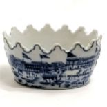 Blue & white transfer decorated cache pot with exhibition detail with lion mask detail handles -