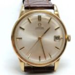 Omega automatic 9ct gold 32mm cased gents wristwatch with date aperture (565 movement) - runs BUT WE