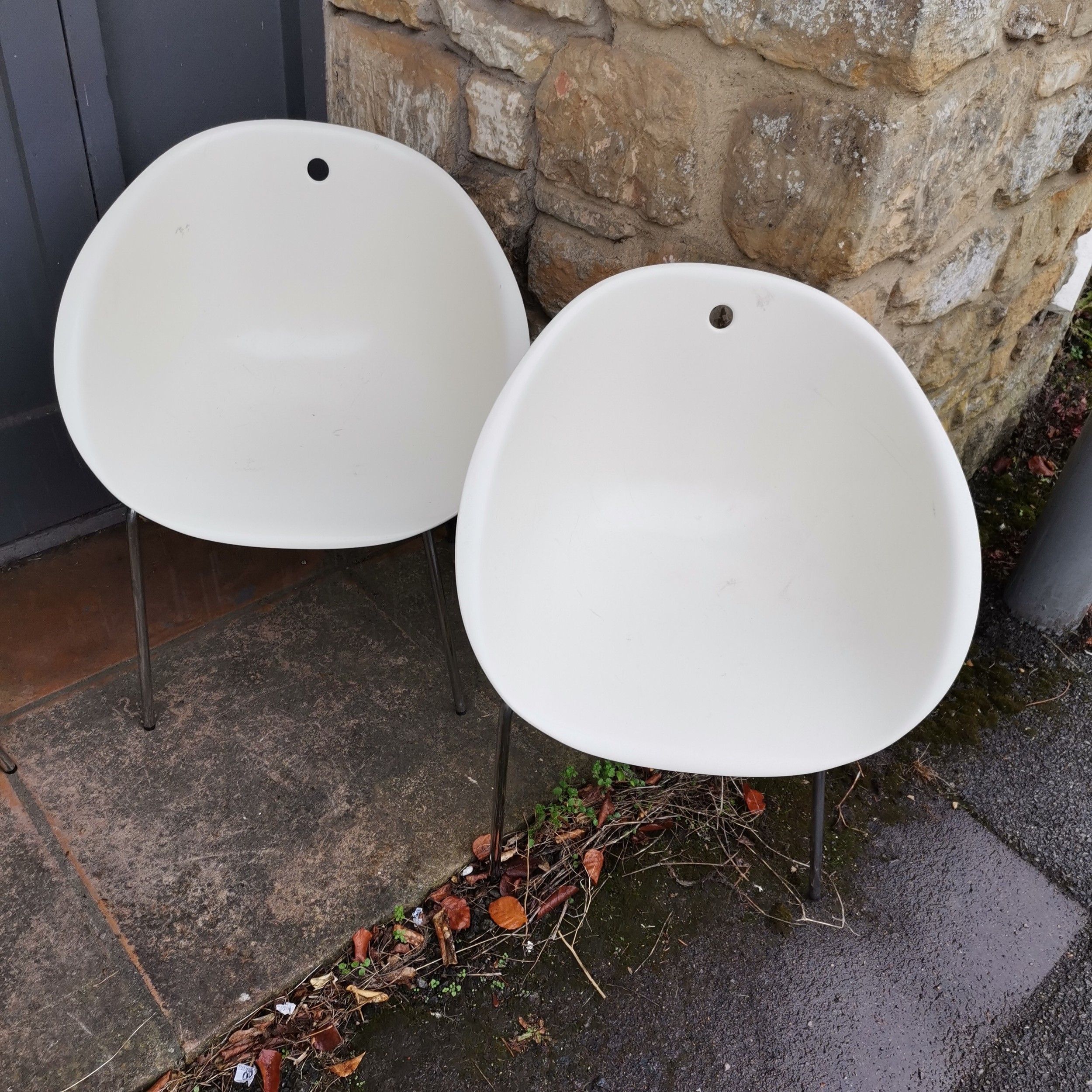 Set of 4 Retro Italian Pedrali "Gliss" Archirivolio design cream plastic chairs on chrome - Image 3 of 3