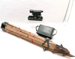 Hilger & Watts surveyors dumpy level in original carry case & with original tripod stand