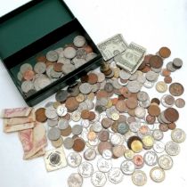 Qty of coins (mostly GB) inc silver & banknotes and 5x £2 coins