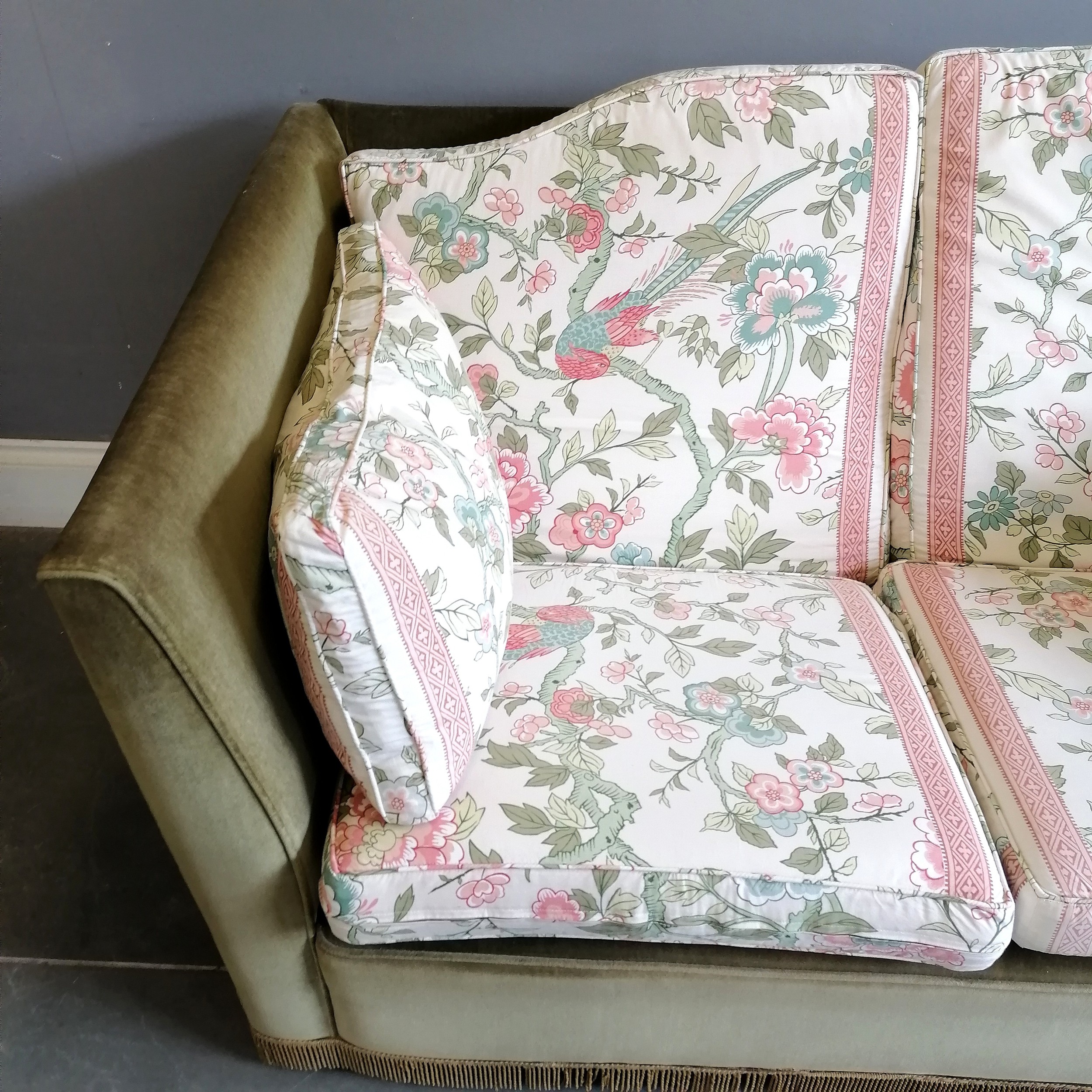 Knowle style 2 seater settee, upholstered in a green plush with Jane Churchill floral and exotic - Image 2 of 3