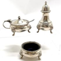 1941 3 piece heavy silver cruet set with gadroon edge and lion mask feet by Edward Barnard & Sons