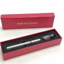 Must de Cartier boxed perfume pen / dabber with small bottle of refill - box 17cm x 4.5cm