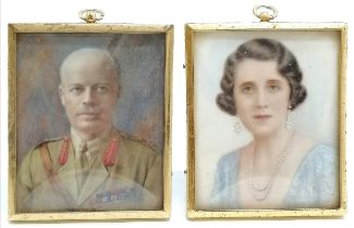 Pair of portrait miniatures inc military officer in uniform in rectangular gilt frames (8cm x 6.5cm)