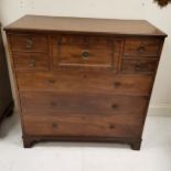 Antique mahogany chest of drawers with hat drawer, 4 short and 3 long graduated drawers, with