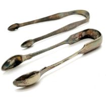 George III Newcastle silver tongs by Thomas Watson (?) - 13.5cm & 30g ~ no obvious damage t/w pair