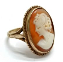 9ct hallmarked gold hand carved shell cameo portrait ring - size K½ & 3.9g total weight - SOLD ON