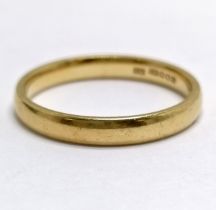 18ct hallmarked gold band ring - size P & 3.1g - SOLD ON BEHALF OF THE NEW BREAST CANCER UNIT APPEAL